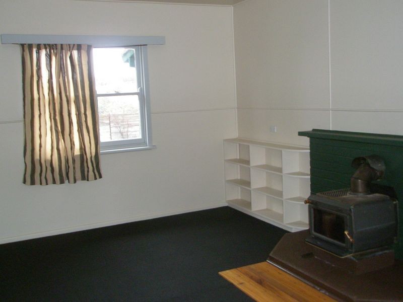 221 Maybe Street, Bombala NSW 2632