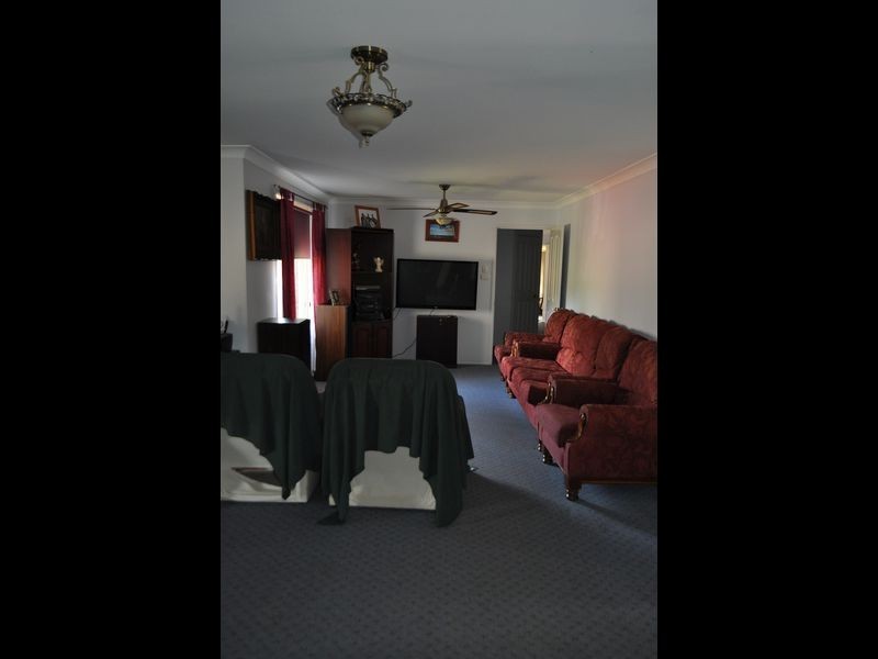 9 Eleanora Close, Wolumla NSW 2550