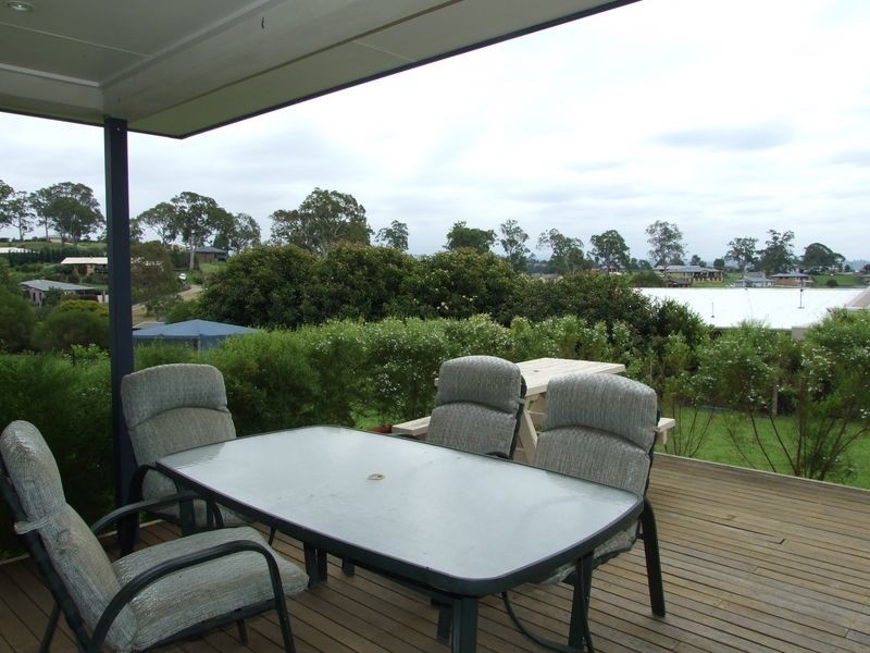 6 Denison Close, Bega NSW 2550