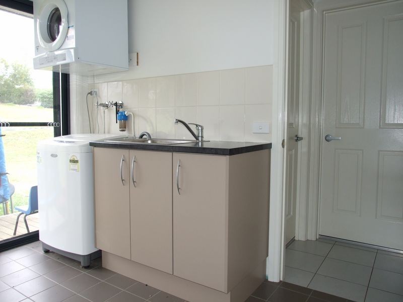 6 Denison Close, Bega NSW 2550