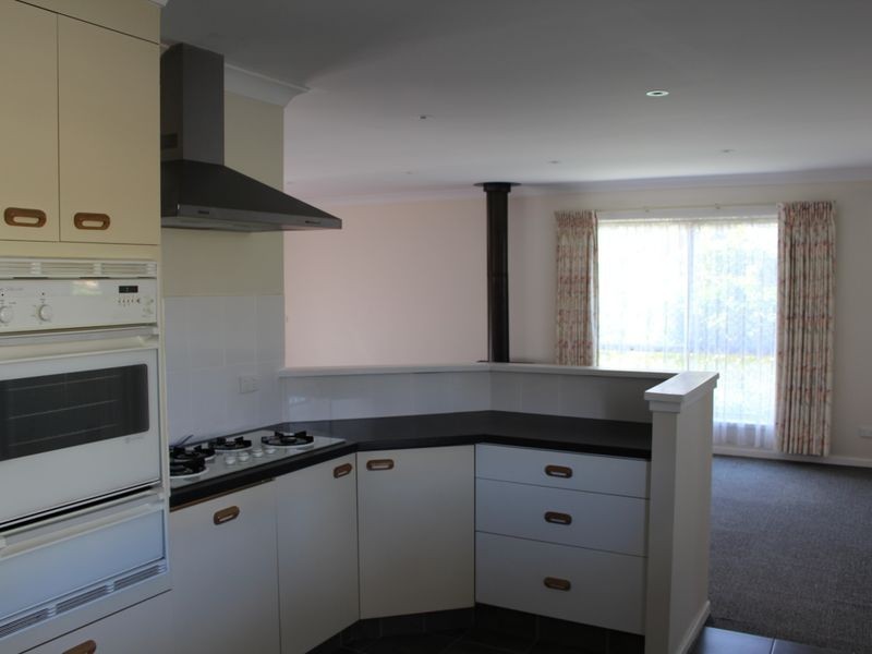 28 Rawlinson Street, Bega NSW 2550