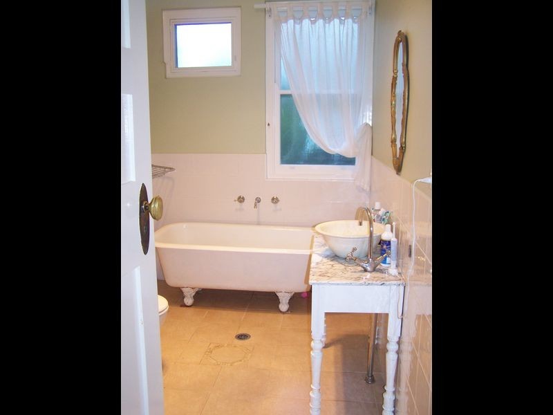 18 High Street, Bega NSW 2550