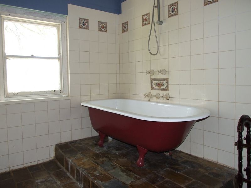 27 Mecklenberg Street, Bega NSW 2550