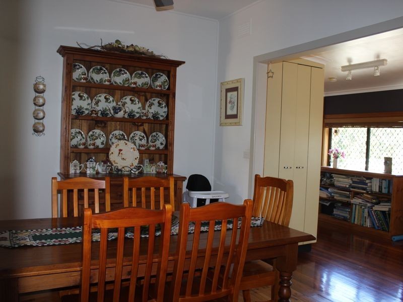 43 Eden Street, Bega NSW 2550