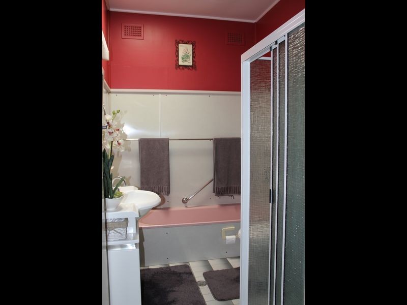 43 Eden Street, Bega NSW 2550