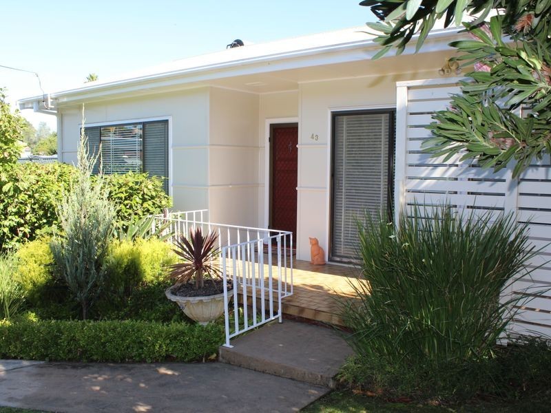 43 Eden Street, Bega NSW 2550