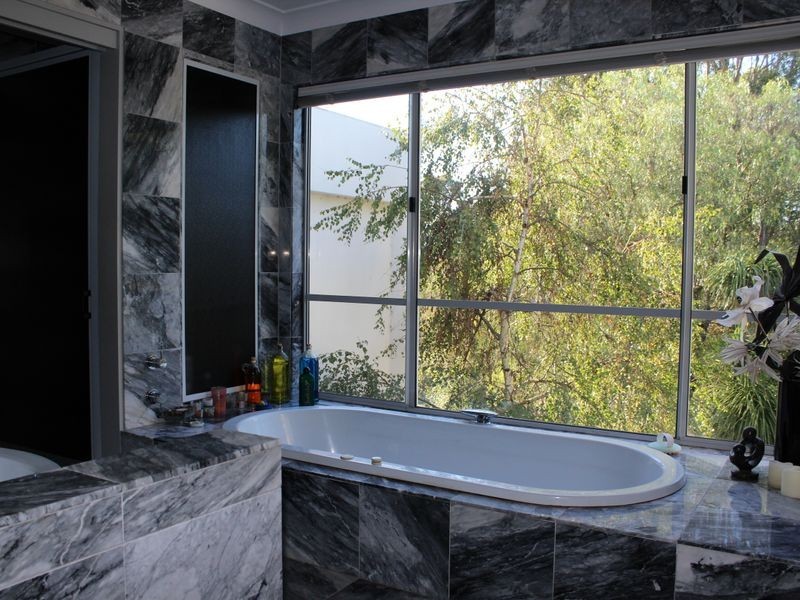 33 Parrabel Street, Bega NSW 2550