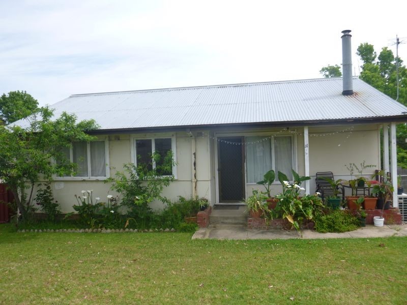 31 Howard Avenue, Bega NSW 2550