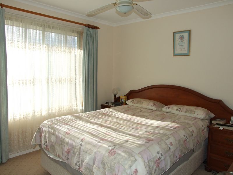 77 Max Slater Drive, Bega NSW 2550