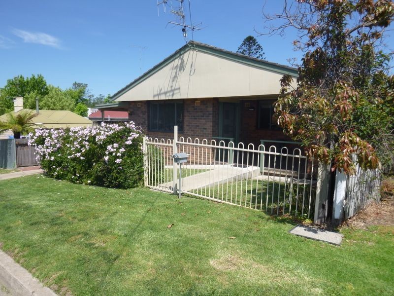 2 Sattler Street, Bega NSW 2550