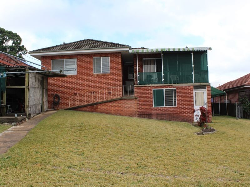 4 Meringo Street, Bega NSW 2550