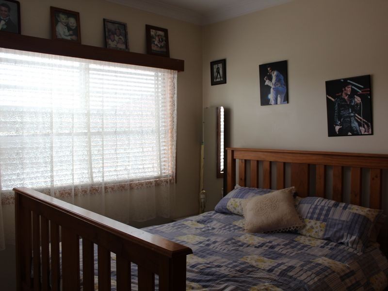 4 Meringo Street, Bega NSW 2550