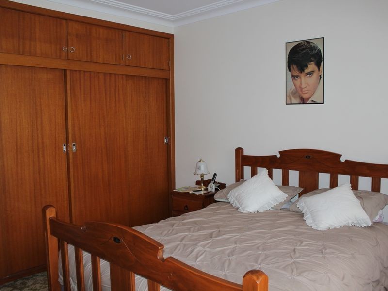 4 Meringo Street, Bega NSW 2550