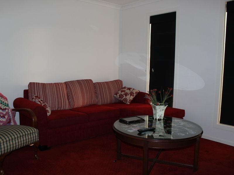 22 Koma Circuit, Bega NSW 2550