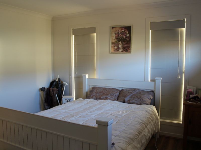 22 Koma Circuit, Bega NSW 2550