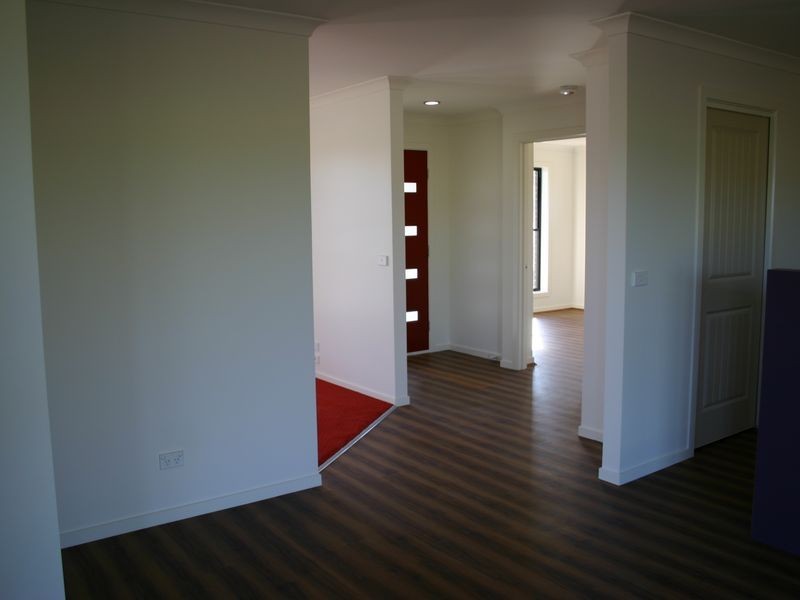 22 Koma Circuit, Bega NSW 2550