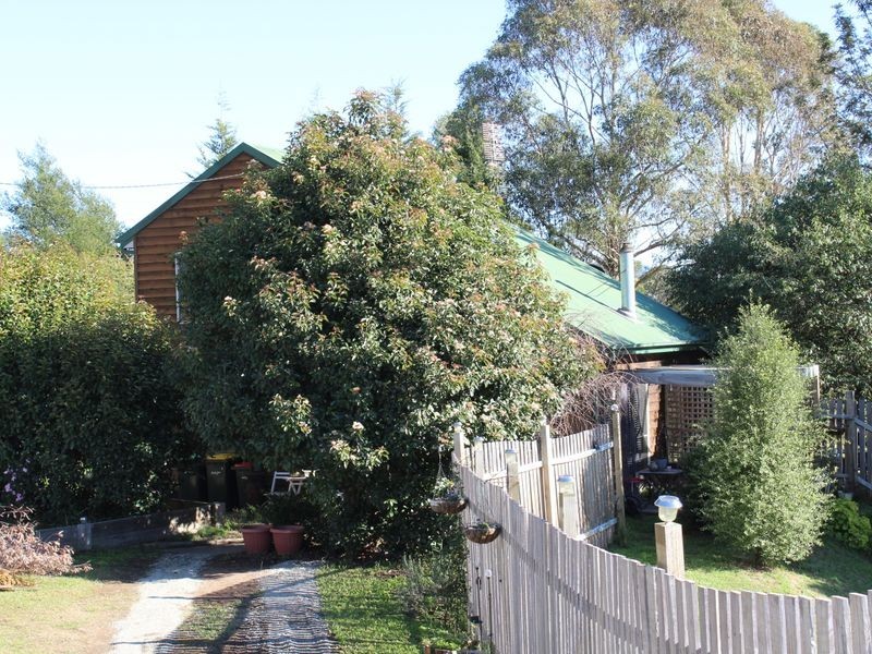 6 Bega Street, Cobargo NSW 2550