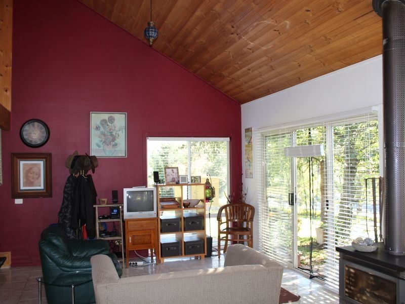 6 Bega Street, Cobargo NSW 2550