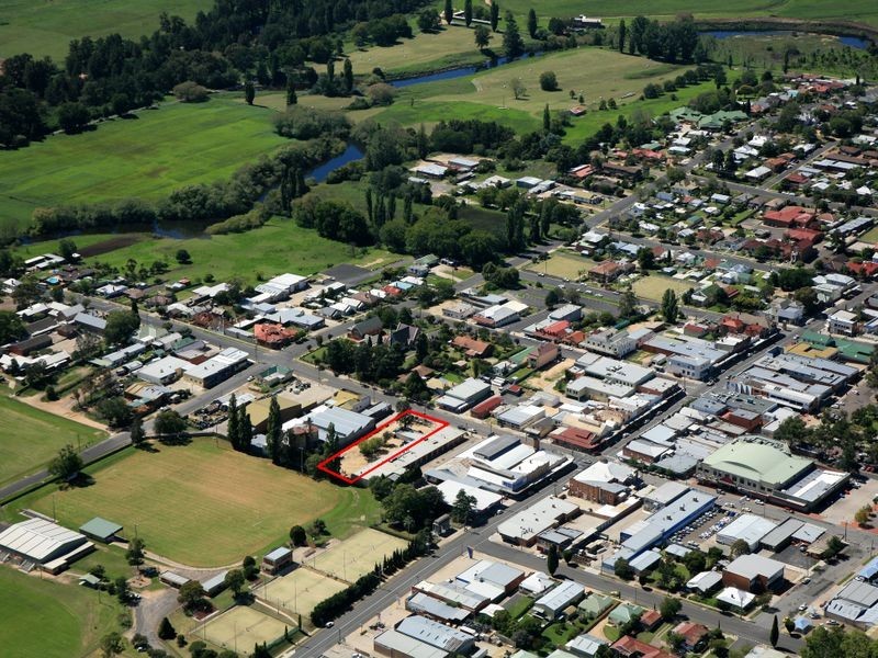 77 Auckland Street, Bega NSW 2550