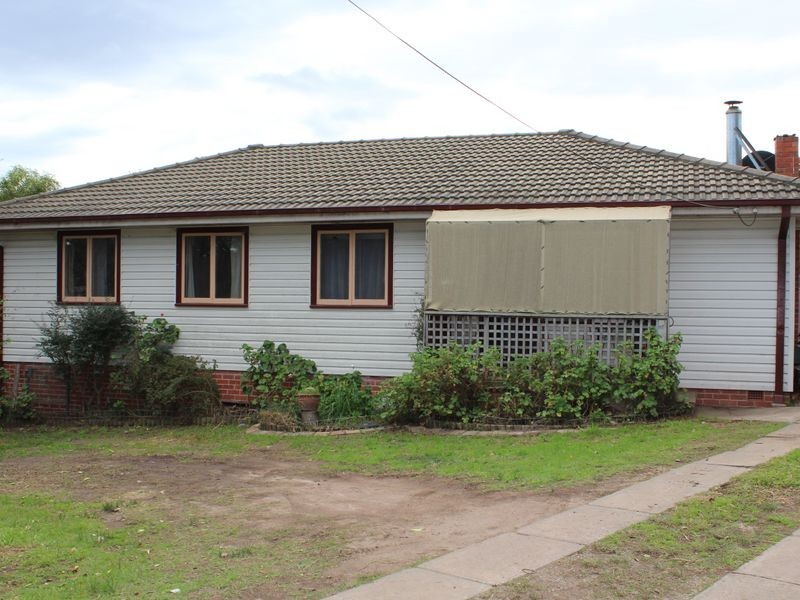 9 Bunyarra Drive, Bega NSW 2550