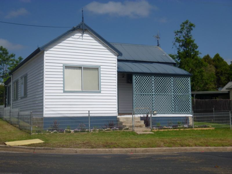 2 Minyama Parade, Bega NSW 2550