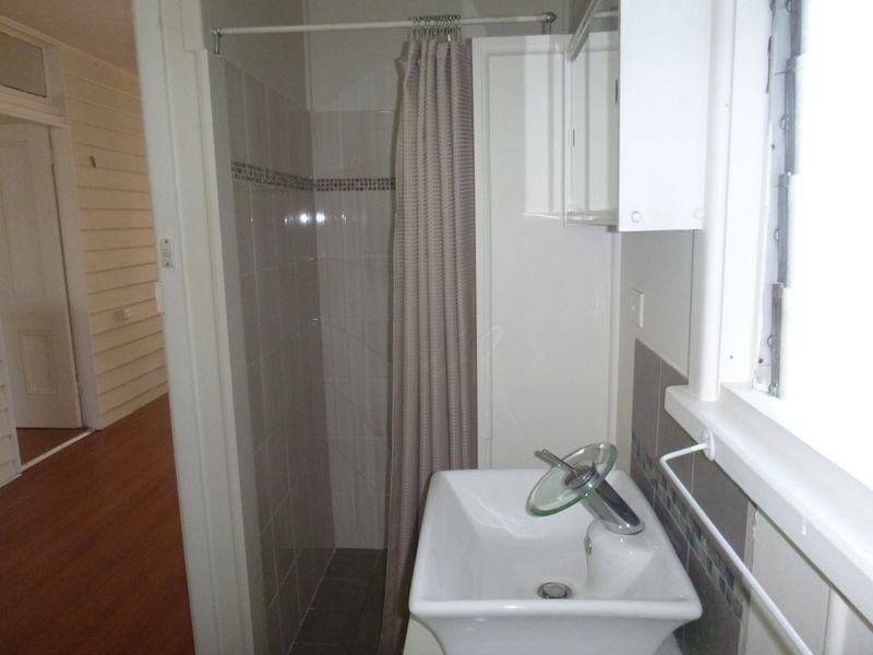 2 Minyama Parade, Bega NSW 2550