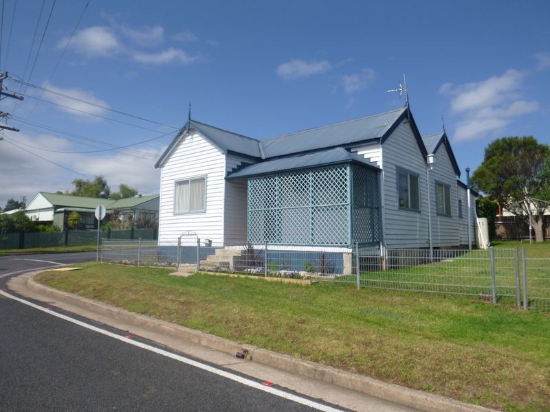 2 Minyama Parade, Bega NSW 2550