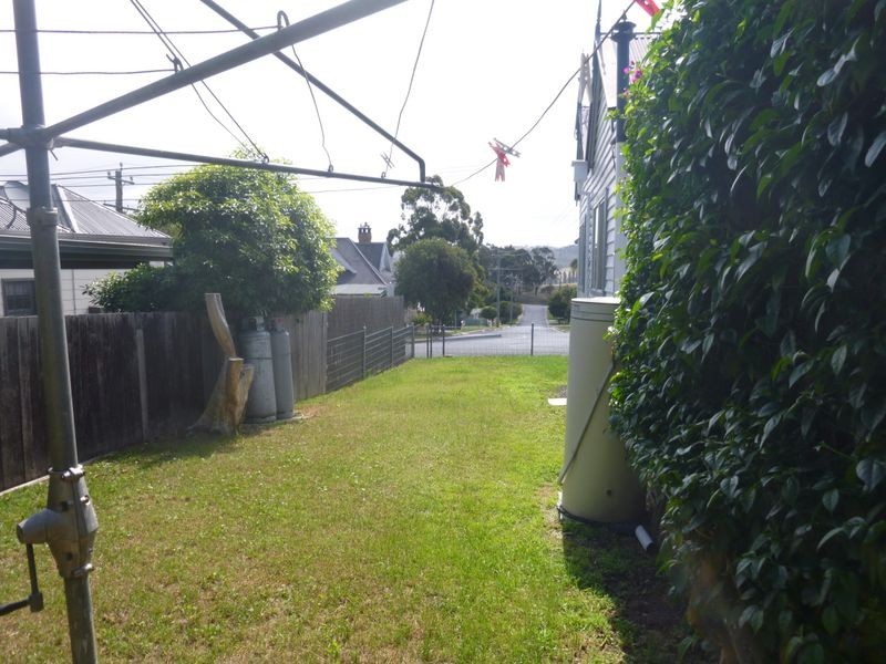 2 Minyama Parade, Bega NSW 2550