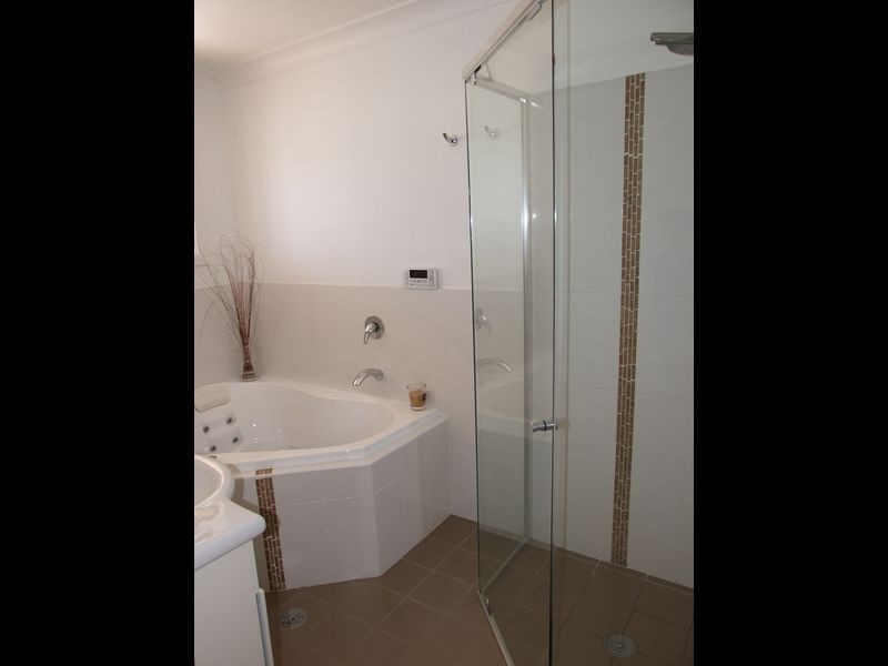 27 Nullica Road, Bega NSW 2550