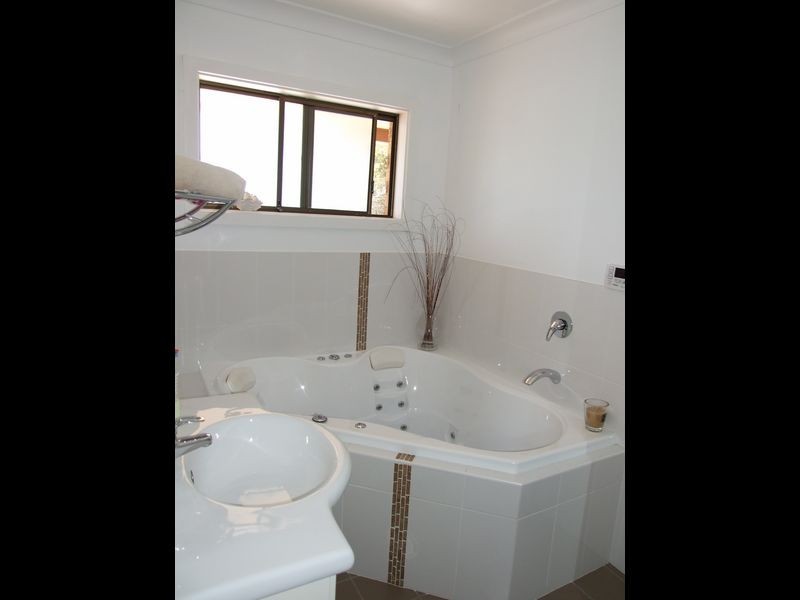 27 Nullica Road, Bega NSW 2550