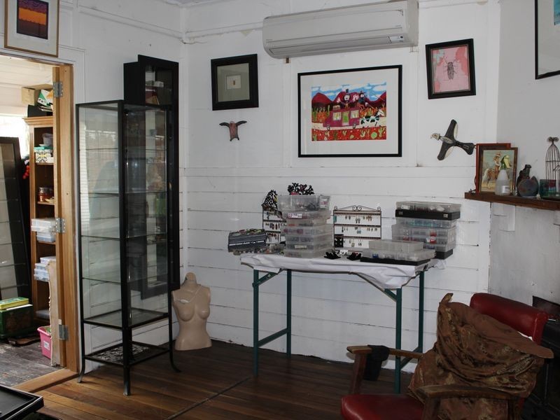 81 Gipps Street, Bega NSW 2550