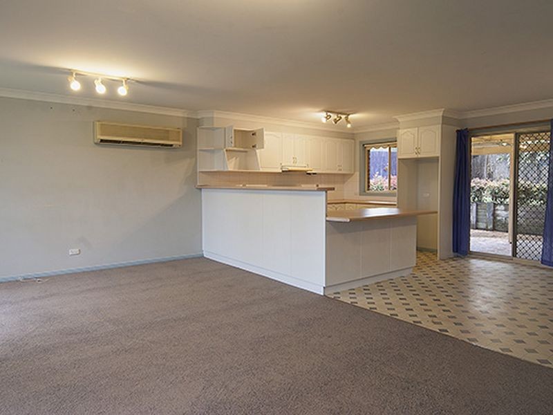 5 Hart Crescent, Bega NSW 2550