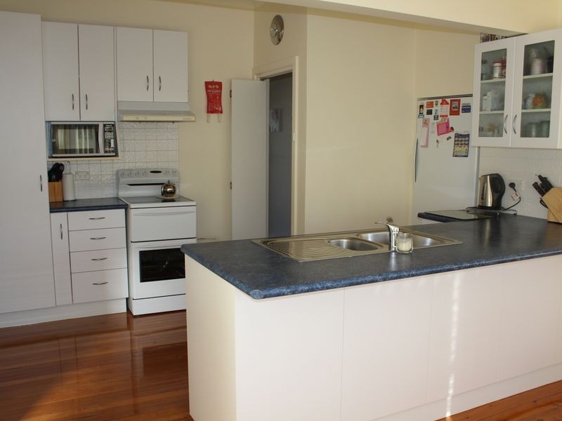 27 Gordon Street, Bega NSW 2550