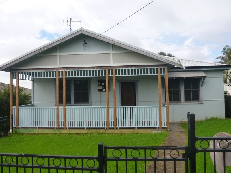 4 Little Bega Street, Bega NSW 2550