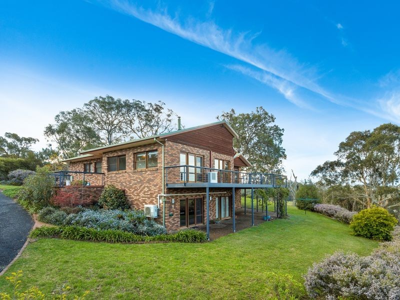 72 Gillcrest Drive, Bega NSW 2550