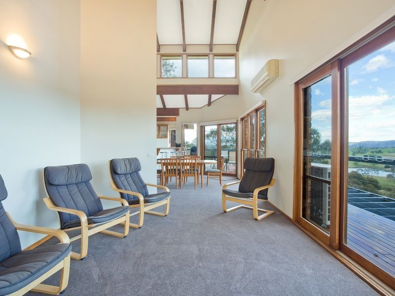 72 Gillcrest Drive, Bega NSW 2550