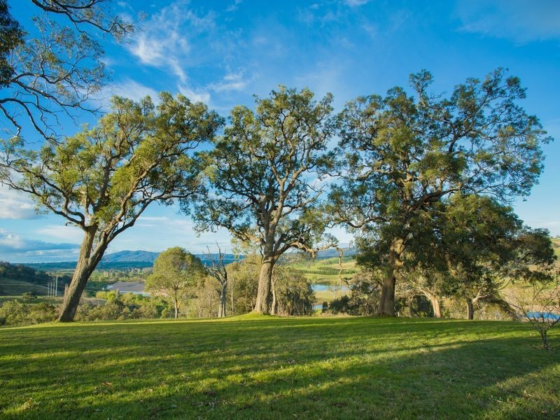 72 Gillcrest Drive, Bega NSW 2550