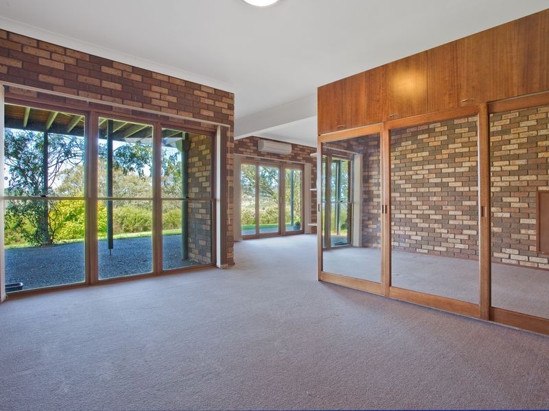 72 Gillcrest Drive, Bega NSW 2550