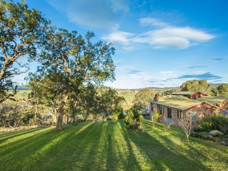 72 Gillcrest Drive, Bega NSW 2550