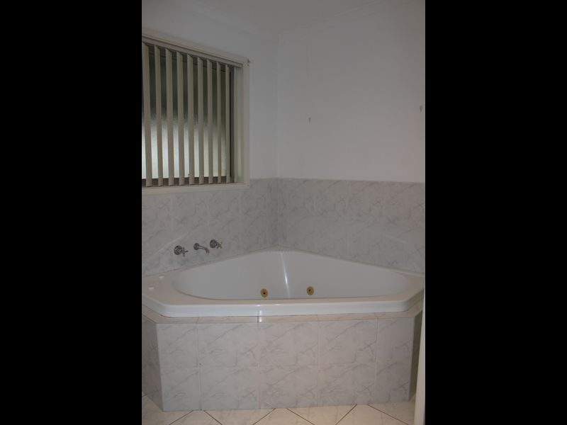 11 Kerrisons Lane, Bega NSW 2550