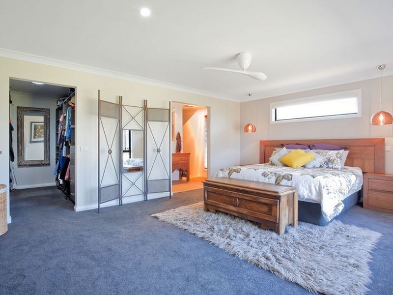 40 Glen Mia Drive, Bega NSW 2550