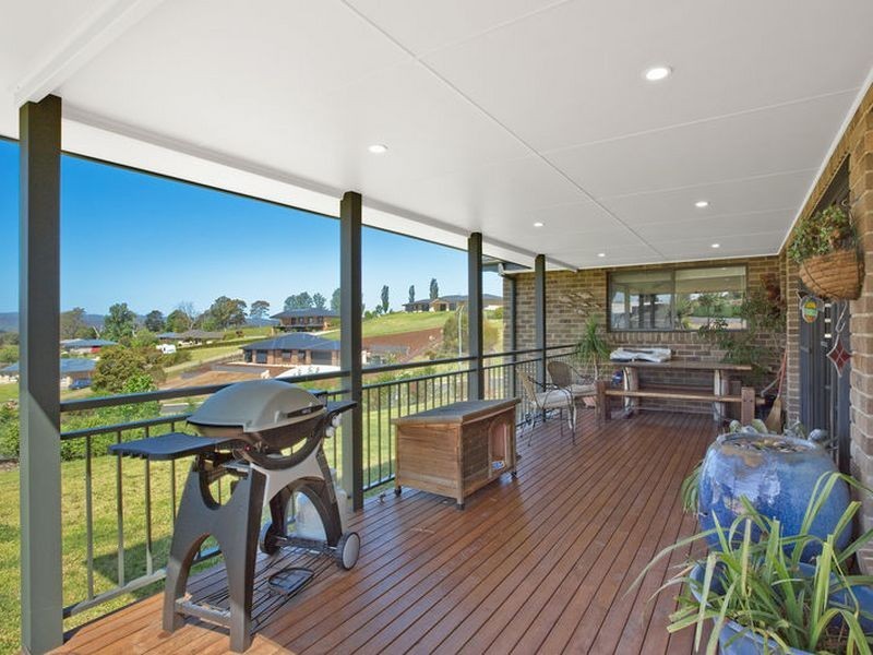 40 Glen Mia Drive, Bega NSW 2550