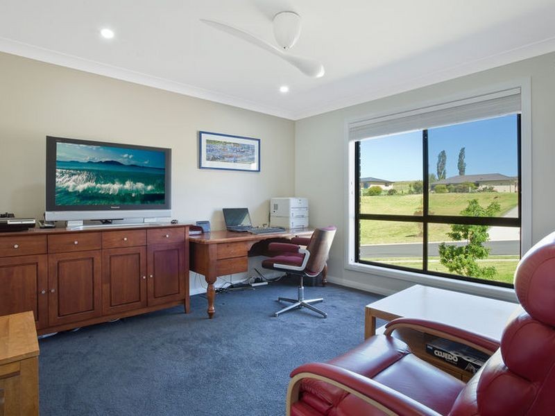 40 Glen Mia Drive, Bega NSW 2550
