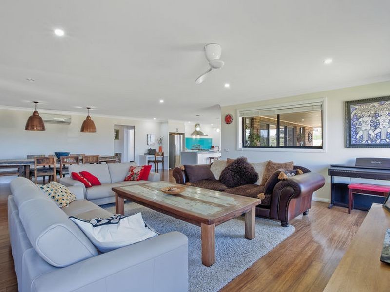 40 Glen Mia Drive, Bega NSW 2550