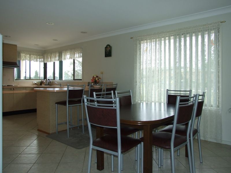 17 Kooringal Place, Bega NSW 2550