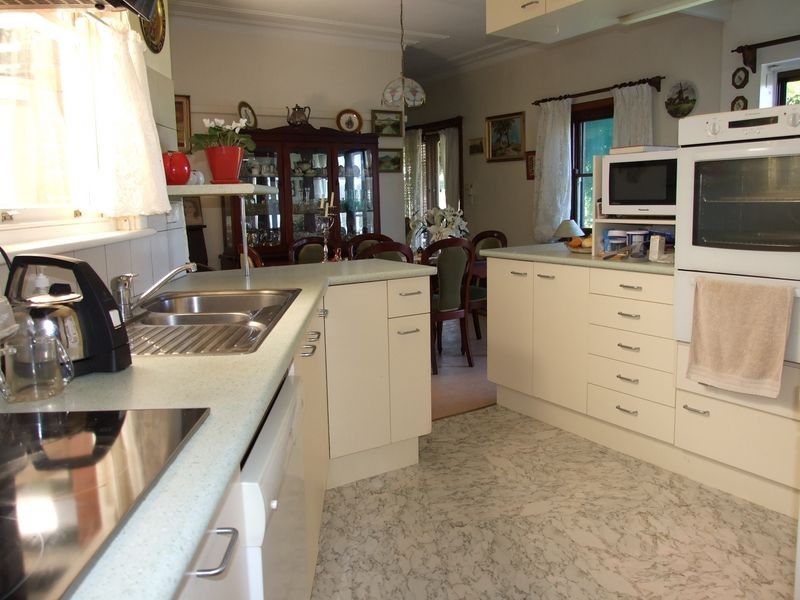 5 Belmore Street, Bega NSW 2550