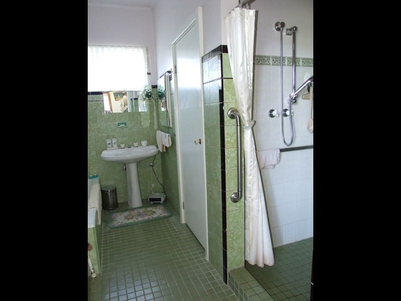 5 Belmore Street, Bega NSW 2550