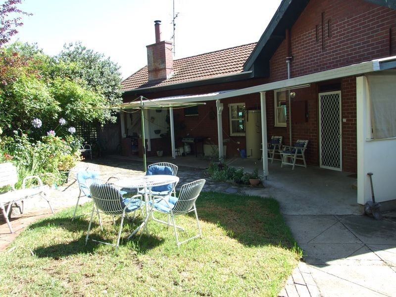 5 Belmore Street, Bega NSW 2550