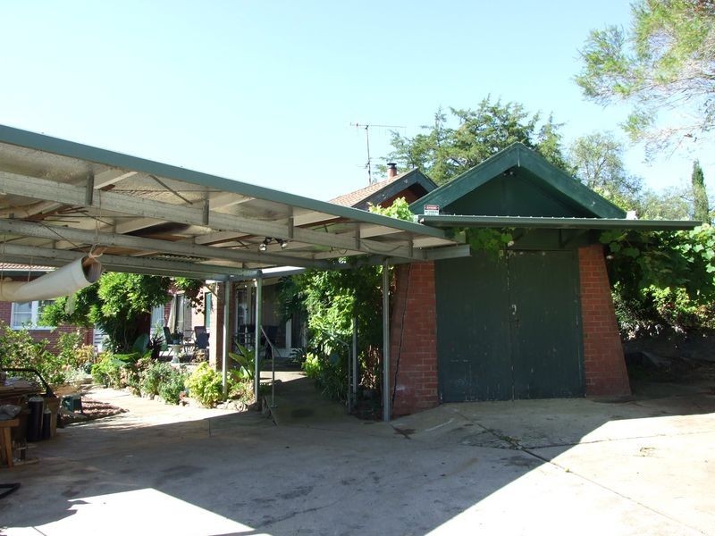 5 Belmore Street, Bega NSW 2550