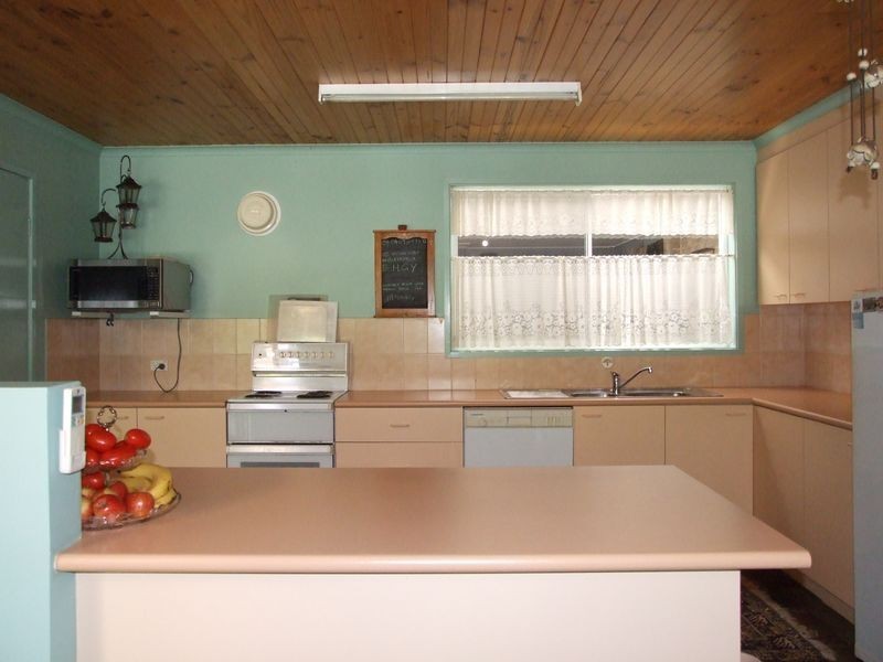 15 Strathmore Crescent, Kalaru NSW 2550